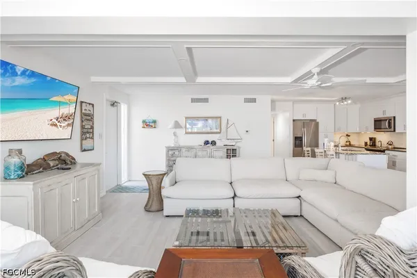$785,000 | 1341 Middle Gulf Drive, Unit 1A, Sanibel, FL 33957