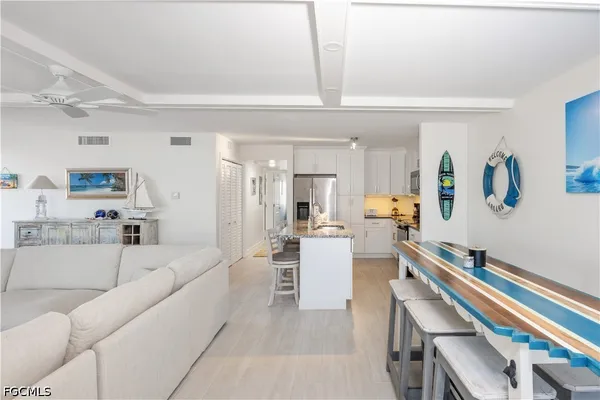 $785,000 | 1341 Middle Gulf Drive, Unit 1A, Sanibel, FL 33957