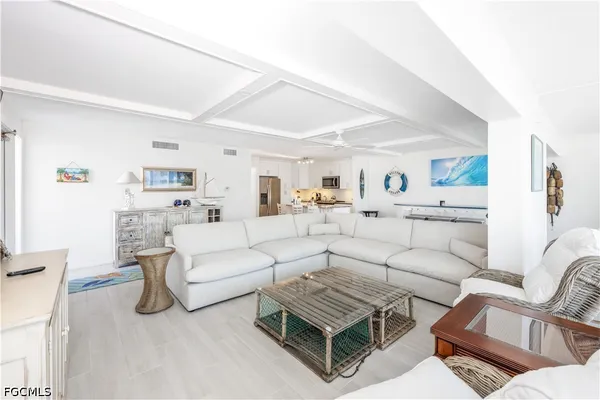 $785,000 | 1341 Middle Gulf Drive, Unit 1A, Sanibel, FL 33957
