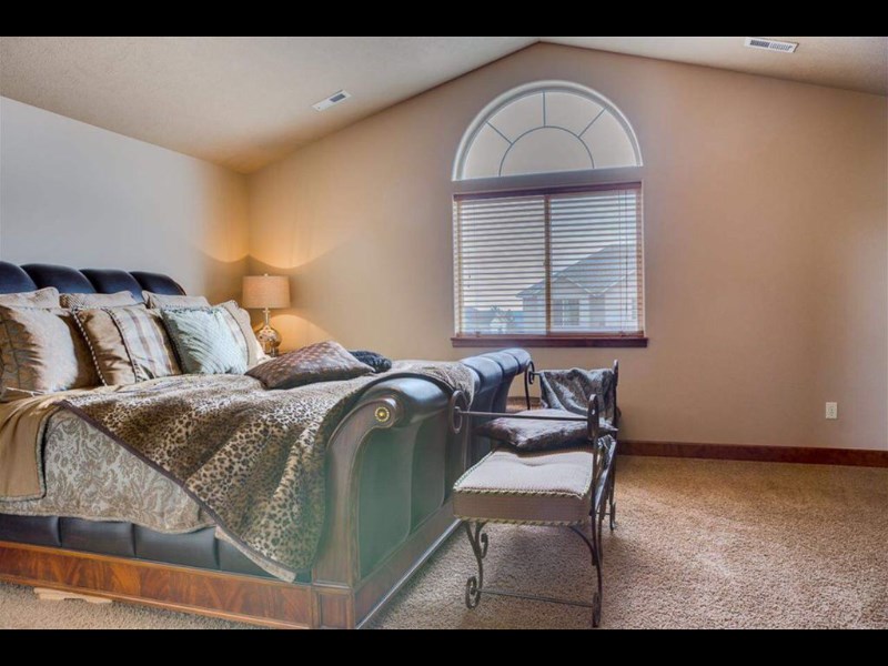 2806 Sunset View Lane Spokane, WA 99208 - Photo 4 of 17