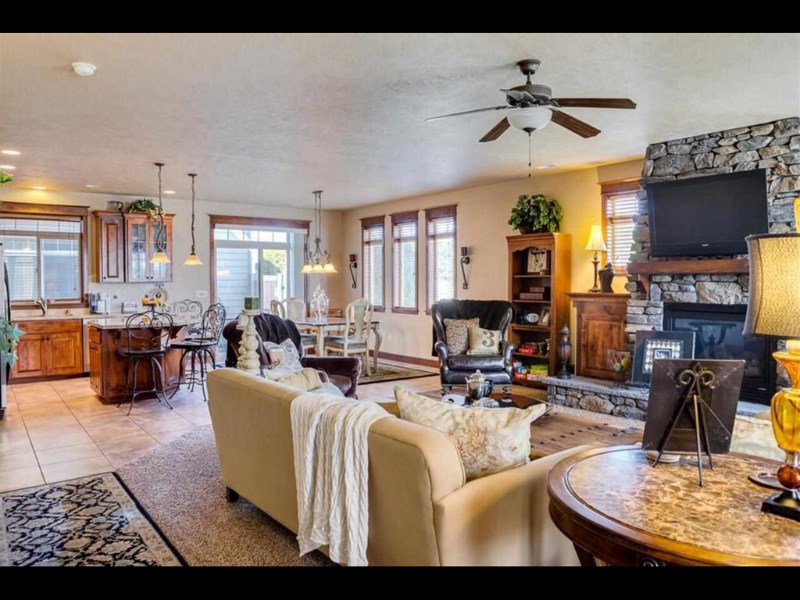 2806 Sunset View Lane Spokane, WA 99208 - Photo 6 of 17