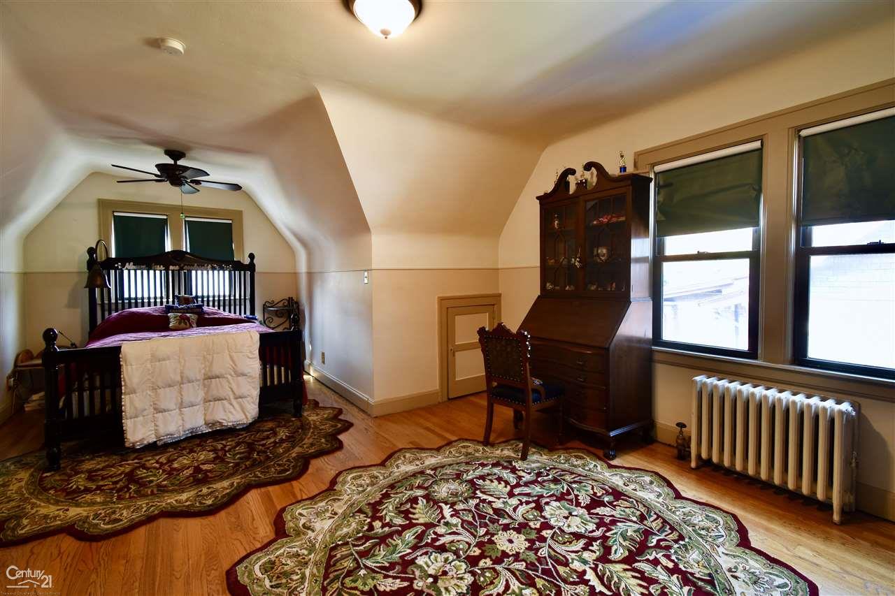 826 Barrington Road Grosse Pointe Park, MI 48230 - Photo 23 of 31