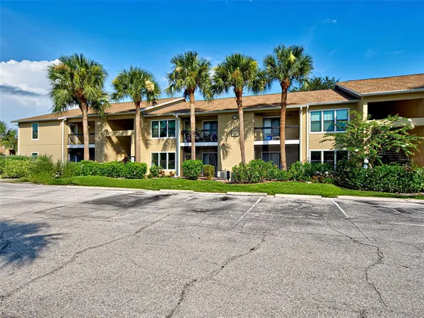 $1,800 | 4008 Crockers Lake Boulevard, Unit 22, Sarasota, FL 34238