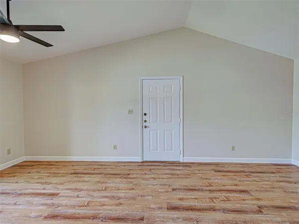 $1,800 | 4008 Crockers Lake Boulevard, Unit 22, Sarasota, FL 34238