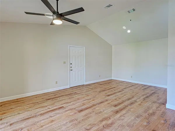 $1,800 | 4008 Crockers Lake Boulevard, Unit 22, Sarasota, FL 34238