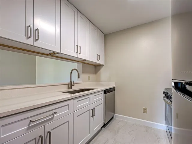 $1,900 | 4008 Crockers Lake Boulevard, Unit 22, Sarasota, FL 34238