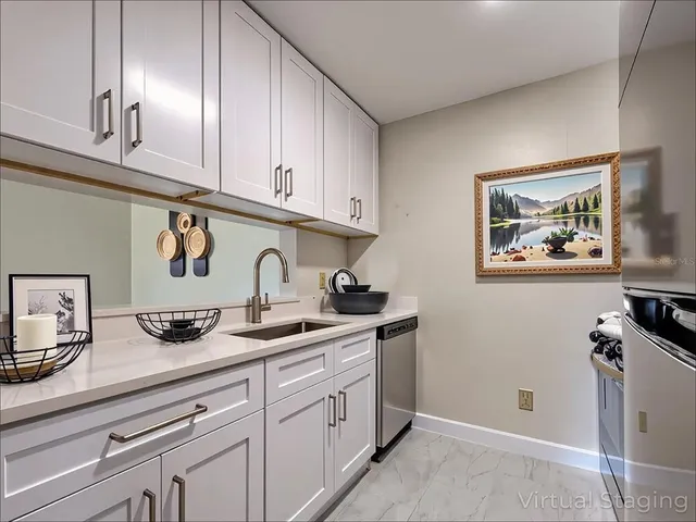 $1,900 | 4008 Crockers Lake Boulevard, Unit 22, Sarasota, FL 34238