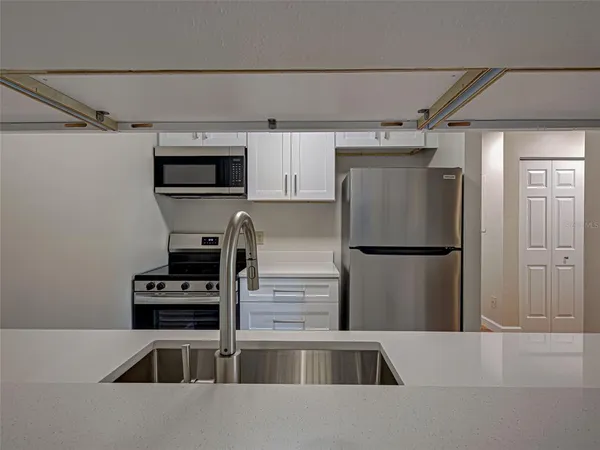 $1,800 | 4008 Crockers Lake Boulevard, Unit 22, Sarasota, FL 34238