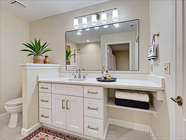 $1,800 | 4008 Crockers Lake Boulevard, Unit 22, Sarasota, FL 34238