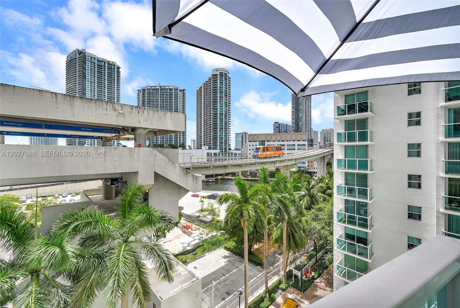 41 Southeast 5th Street, Unit 517 Miami, FL 33131 - Photo 35 of 49