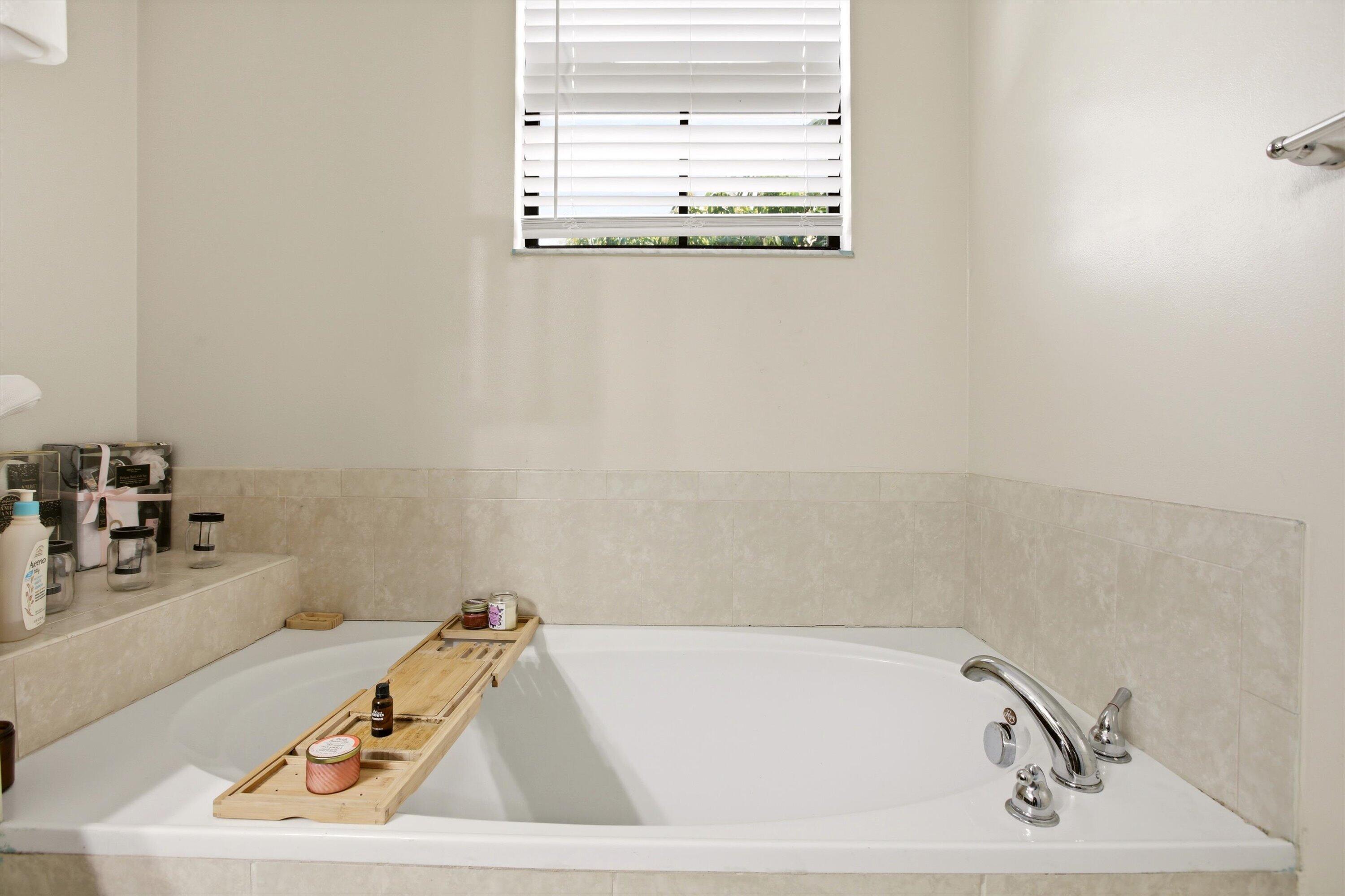 6026 Pine Tree Way, Unit 6026 Riviera Beach, FL 33410 - Photo 11 of 31 17-Property Photo 017