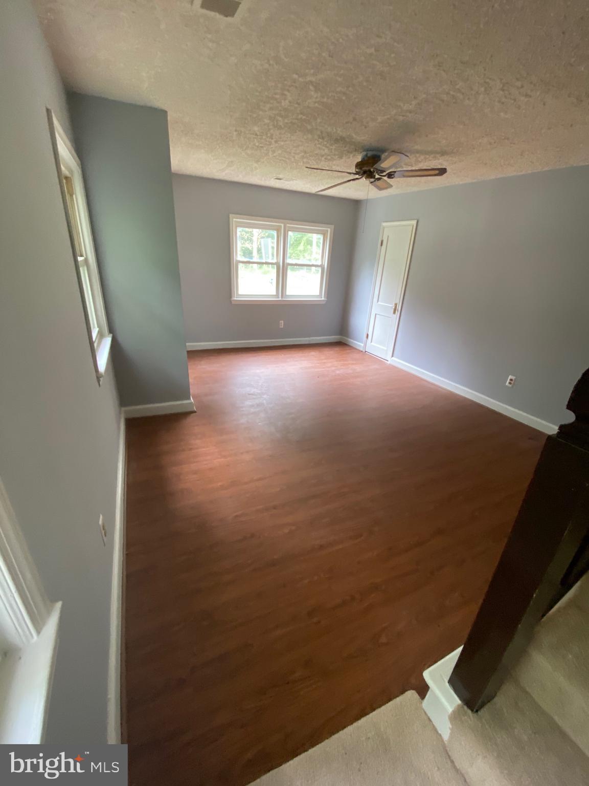 2801 Marshall Hall Road Accokeek, MD 20607 - Photo 4 of 13 Living room