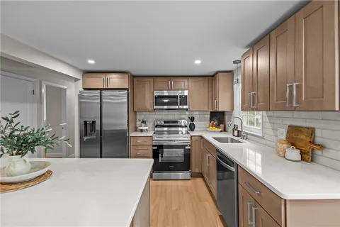 $549,900 | 45 Valley View Drive, Cumberland, RI 02864