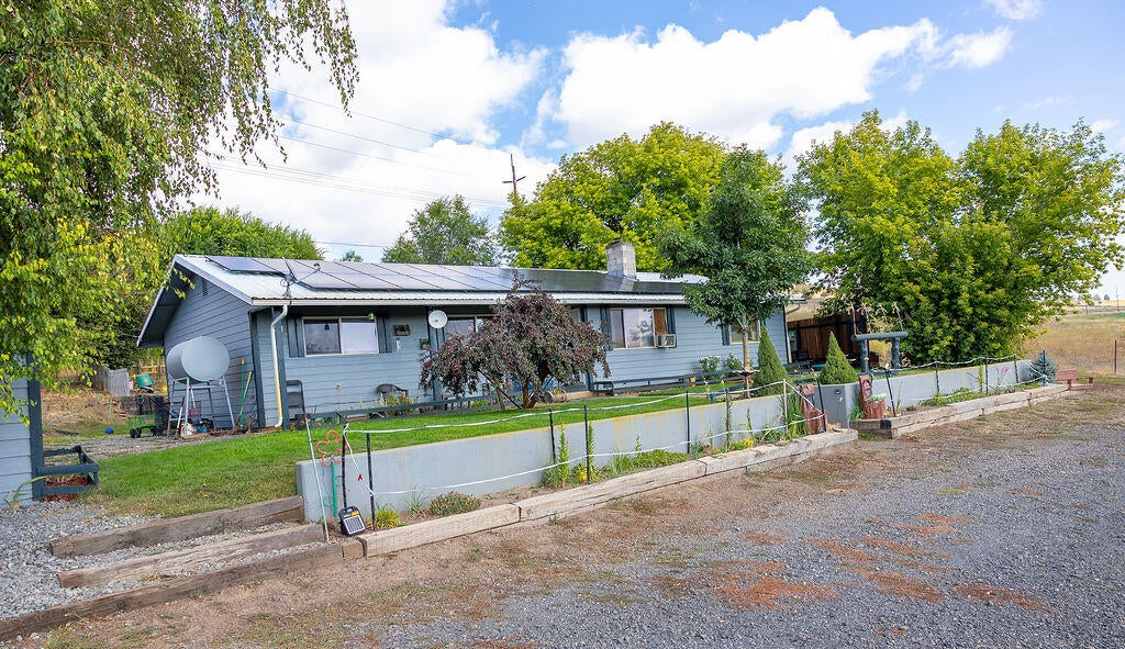 2137 Orindale Road Klamath Falls, OR 97601 - Photo 22 of 31 335A9538