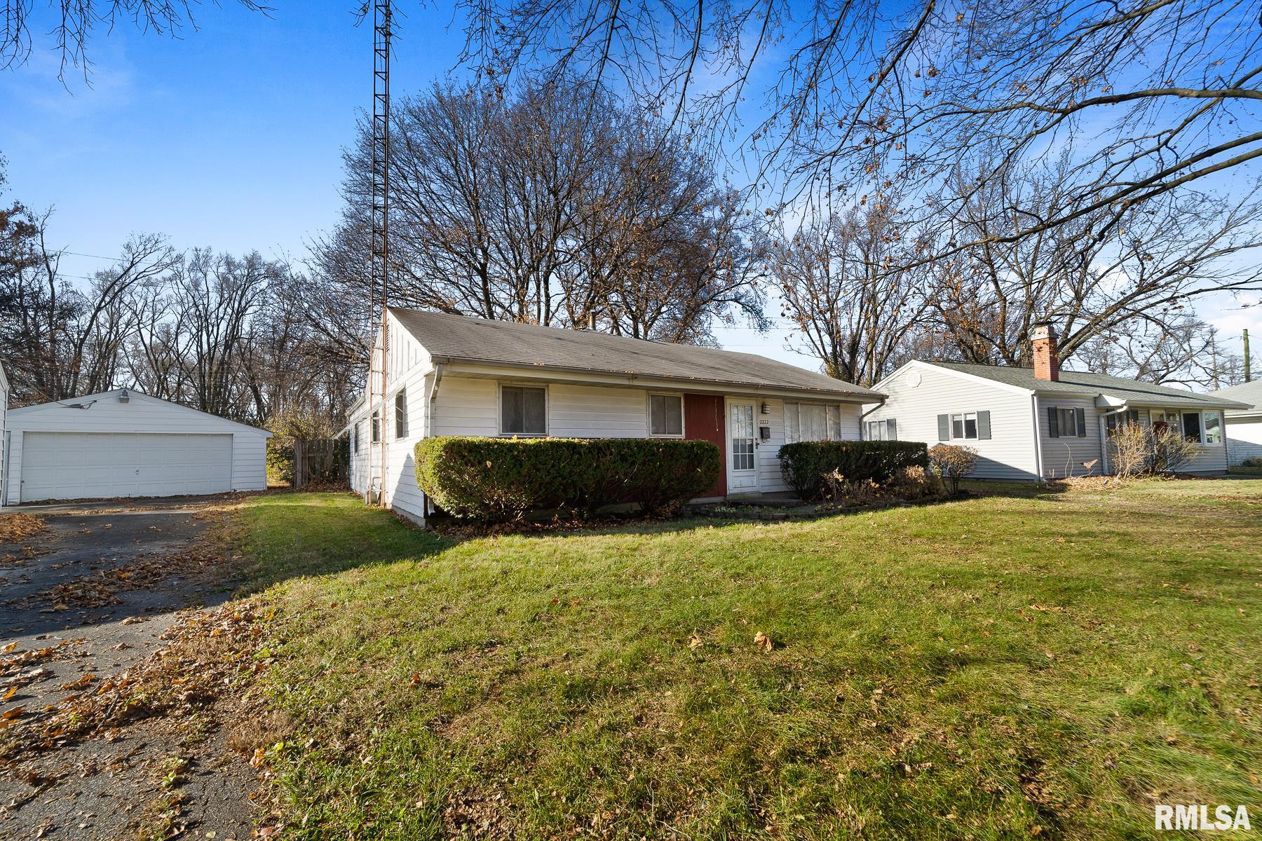 3333 Buckner Street Springfield, IL 62703 - Photo 1 of 27