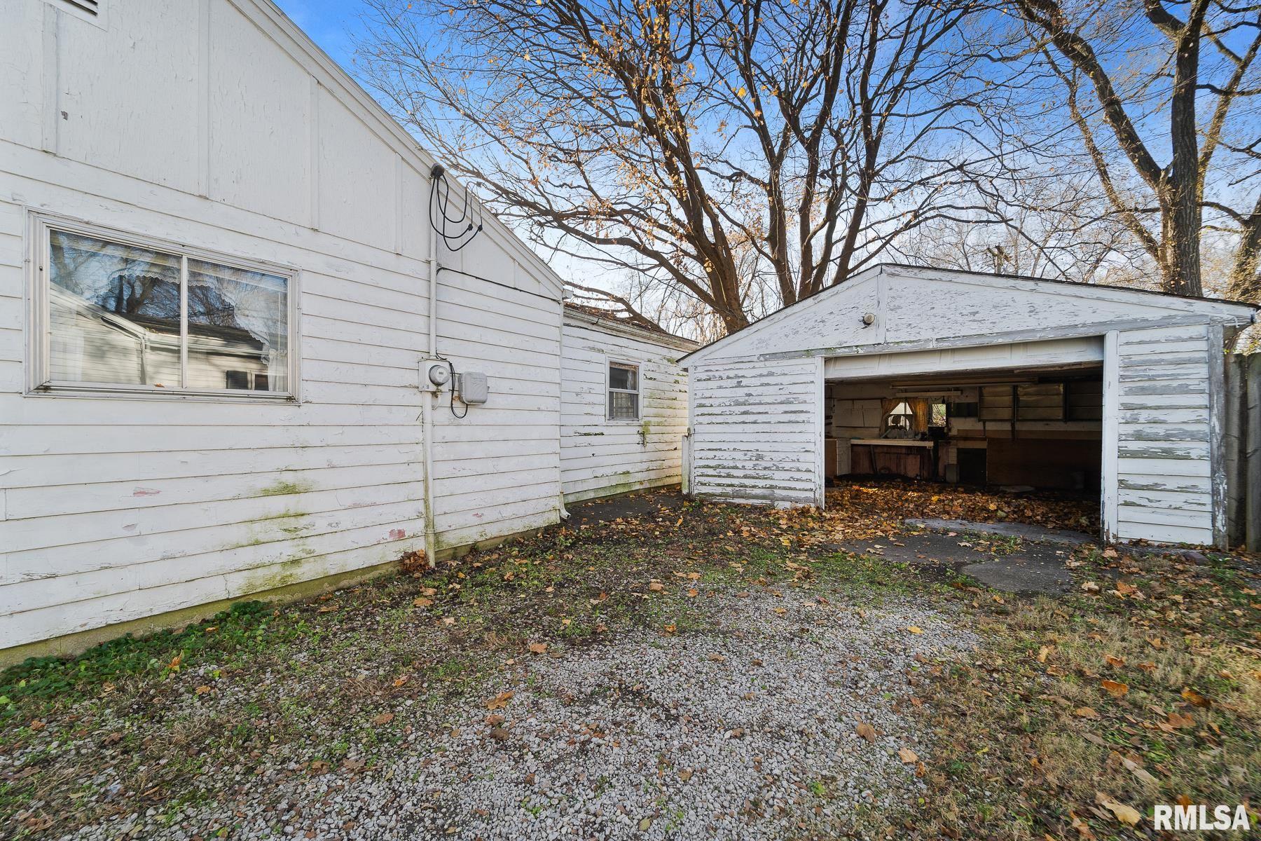 3333 Buckner Street Springfield, IL 62703 - Photo 4 of 27