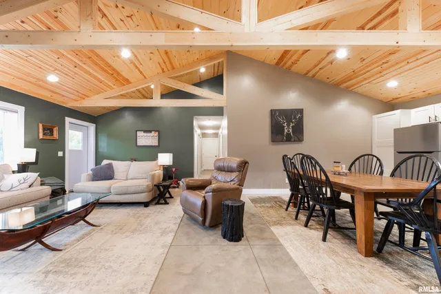 $875,000 | 16491 South Wieland Road, Glasford, IL 61533