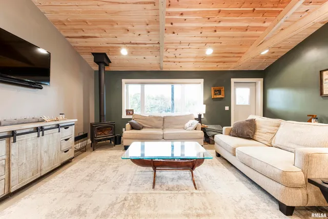 $875,000 | 16491 South Wieland Road, Glasford, IL 61533