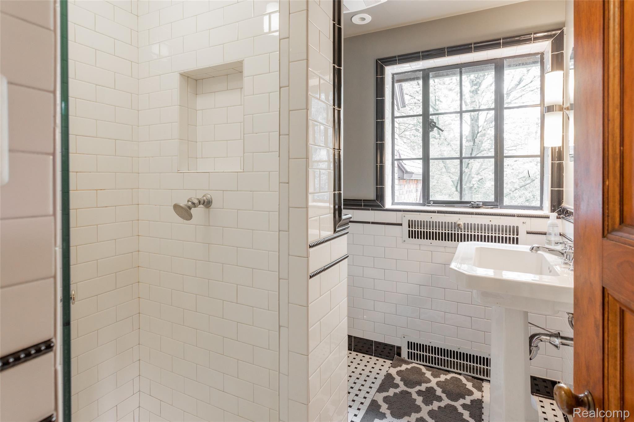 304 Barden Road Bloomfield Hills, MI 48304 - Photo 42 of 53 39.jpg