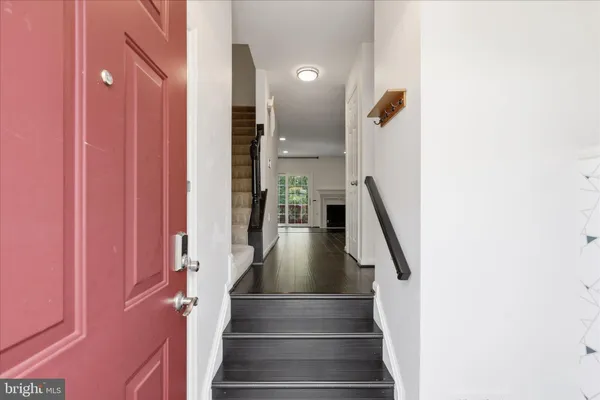 $3,500 | 7211 Squirrel Run Court, Springfield, VA 22152