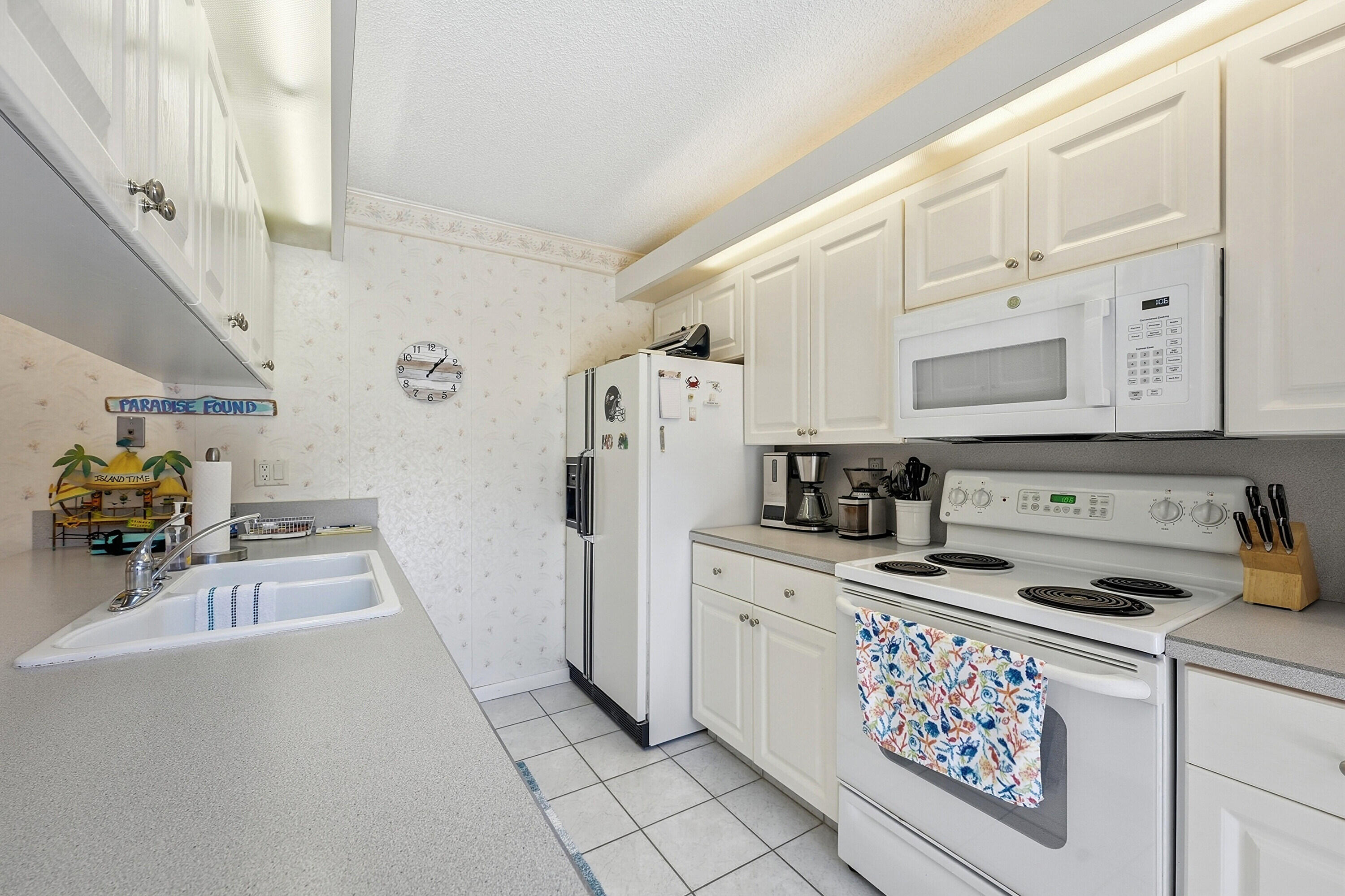 2716 27th Court Jupiter, FL 33477 - Photo 11 of 37 11_023_dsc06552