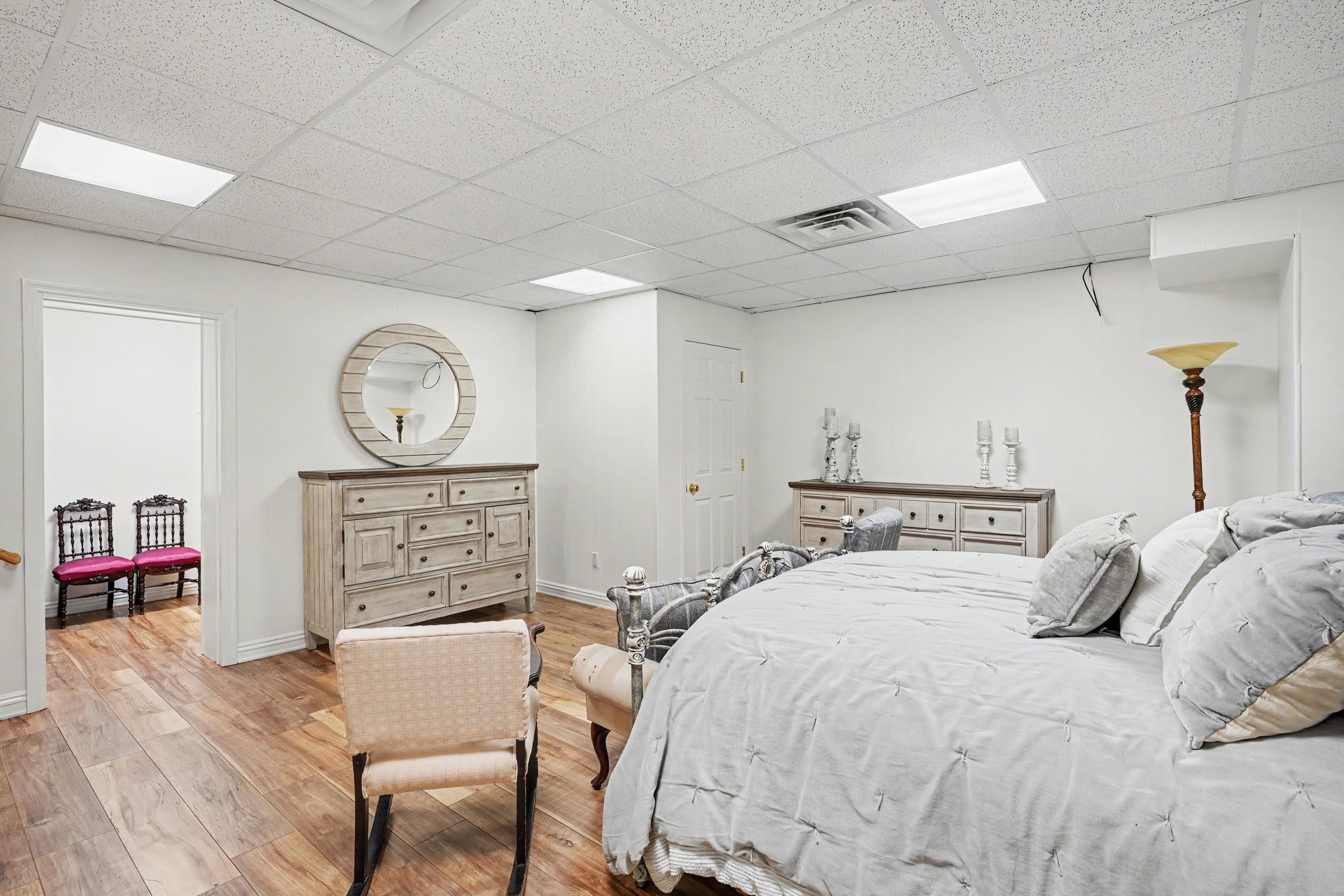 5833 Highway 76 East Springfield, TN 37172 - Photo 22 of 66 a bedroom with a bed a desk and chair