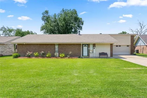 $224,000 | 1525 West Autumnwood Lane, Lake Charles, LA 70605