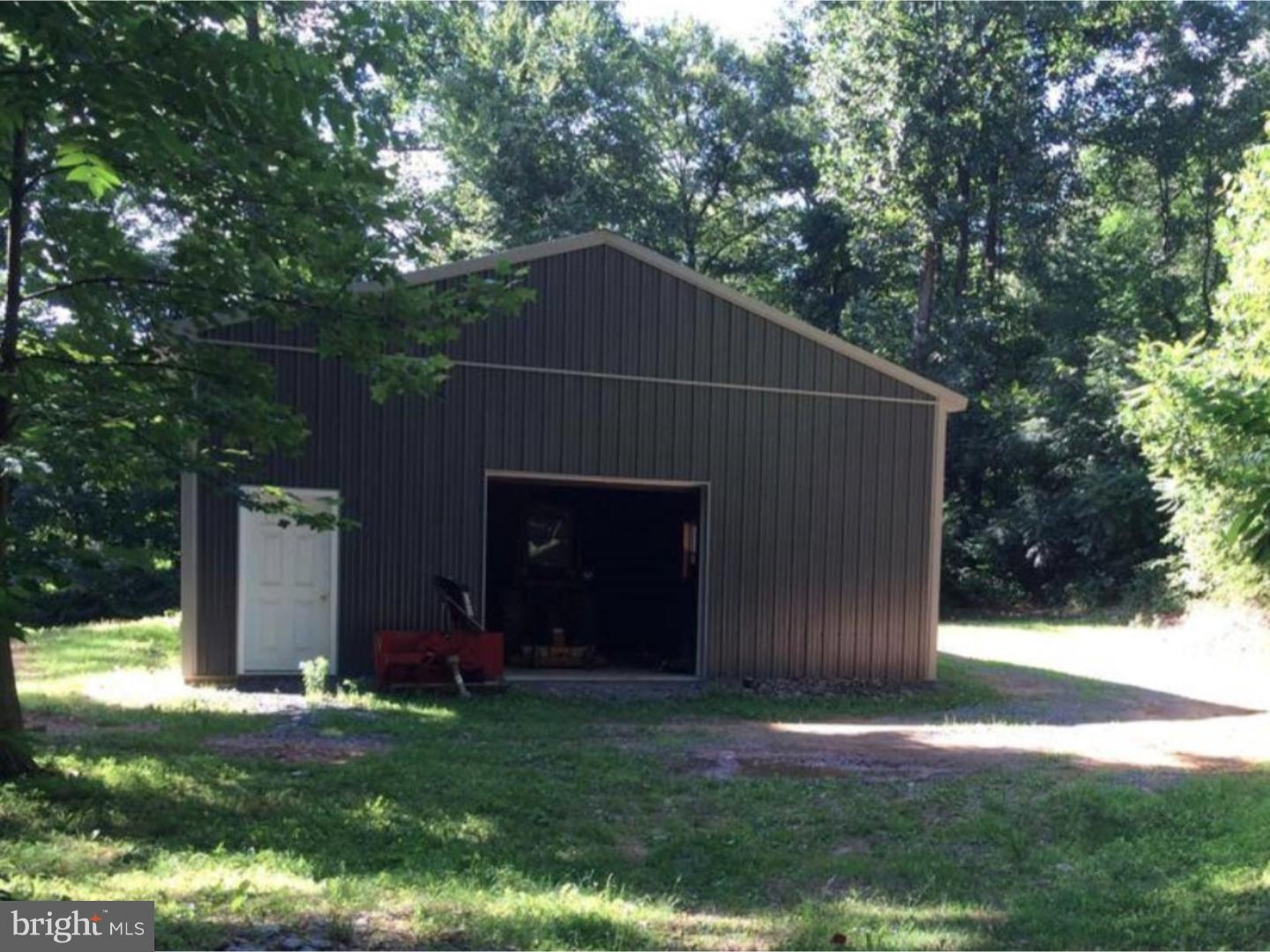 216 Old State Road Boyertown, PA 19512 - Photo 19 of 19 Barn