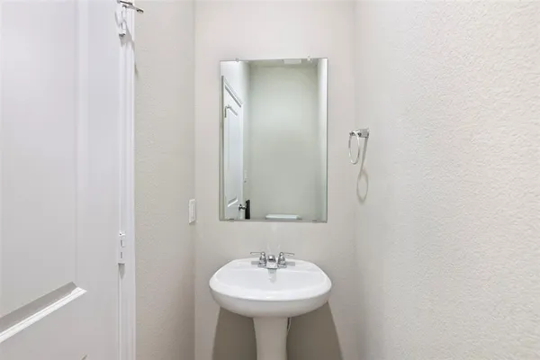 a view of a utility room