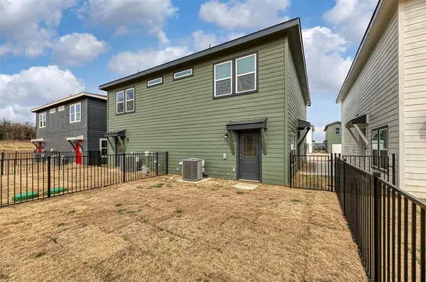 $1,895 | 3501 East Renfro Street, Unit 605, Burleson, TX 76028