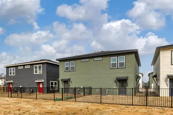 $1,895 | 3501 East Renfro Street, Unit 605, Burleson, TX 76028