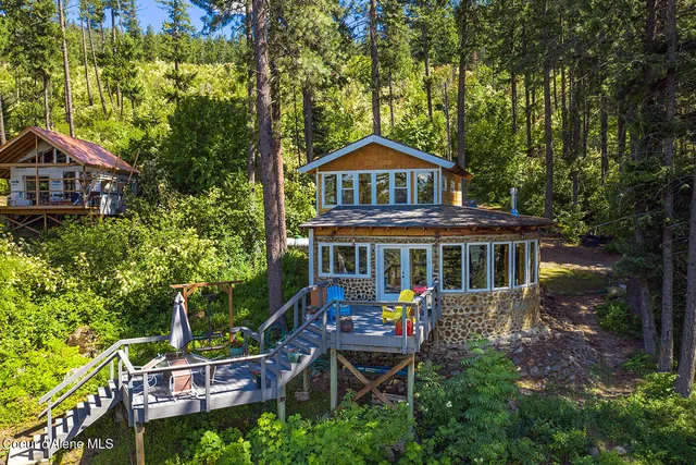 $625,000 | 812 Pine Cove Road, Clark Fork, ID 83811