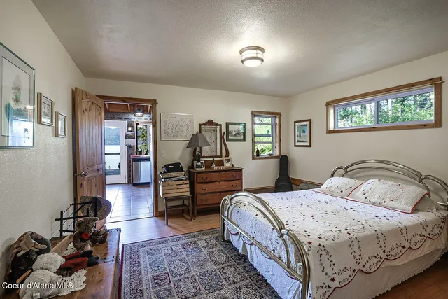 $625,000 | 812 Pine Cove Road, Clark Fork, ID 83811