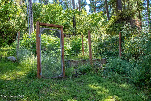 $625,000 | 812 Pine Cove Road, Clark Fork, ID 83811