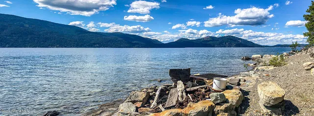 $625,000 | 812 Pine Cove Road, Clark Fork, ID 83811