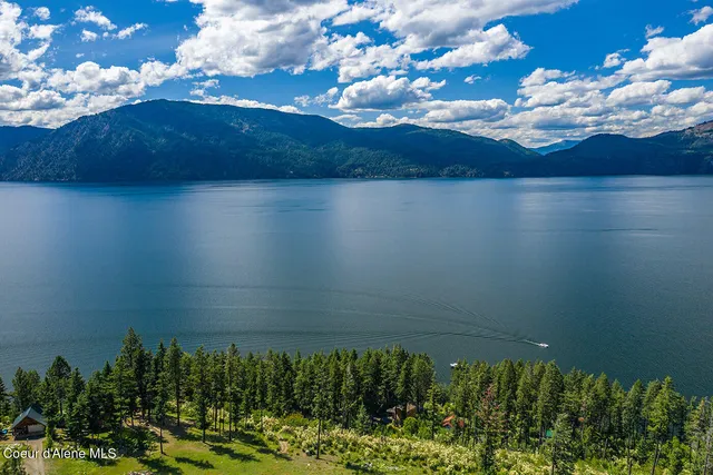 $625,000 | 812 Pine Cove Road, Clark Fork, ID 83811