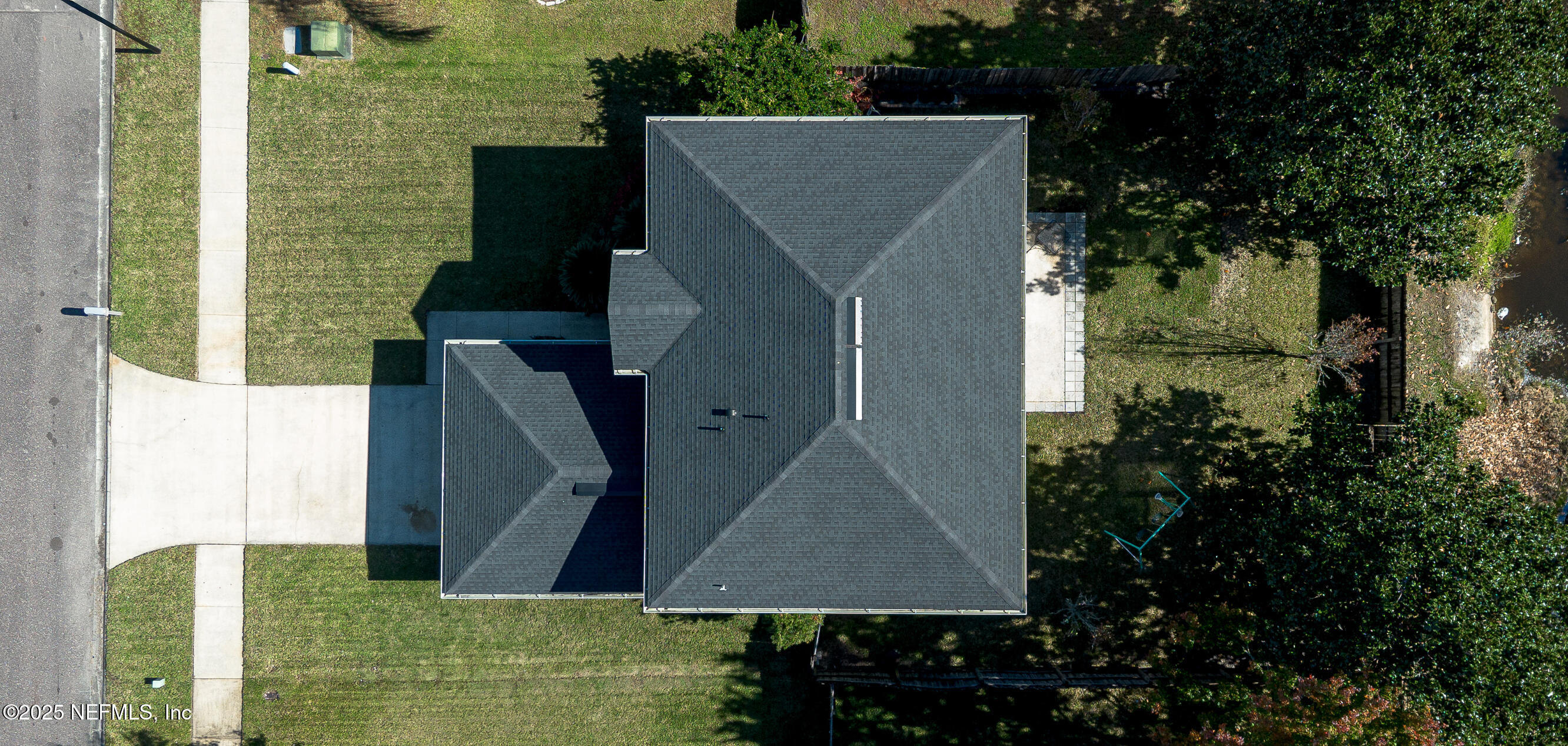 3031 Valkyrie Road Middleburg, FL 32068 - Photo 30 of 36 a aerial view of a house with a garden