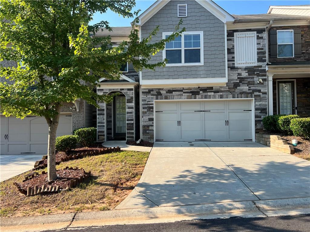 5806 Keystone Grove Lithonia, GA 30058 - Photo 2 of 2 a view of a house with entertaining space