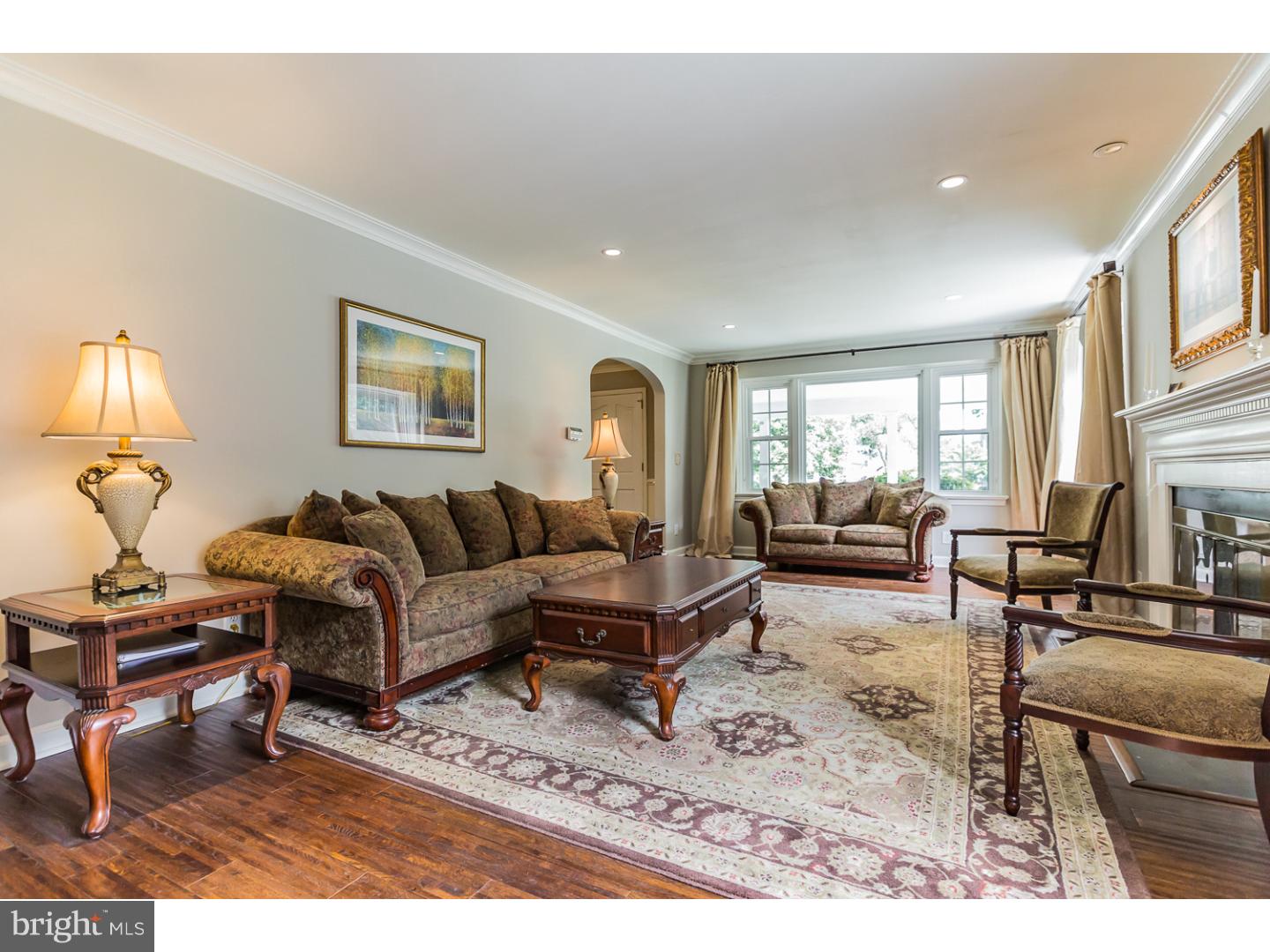 66 Woodcroft Road Havertown, PA 19083 - Photo 3 of 23 Living Room