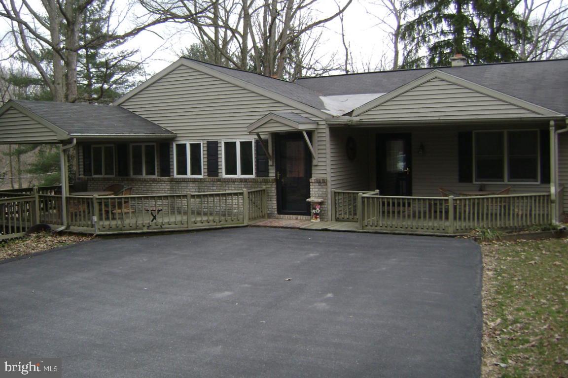 452 Lakeview Drive Lititz, PA 17543 - Photo 1 of 29 Gallery Image 1