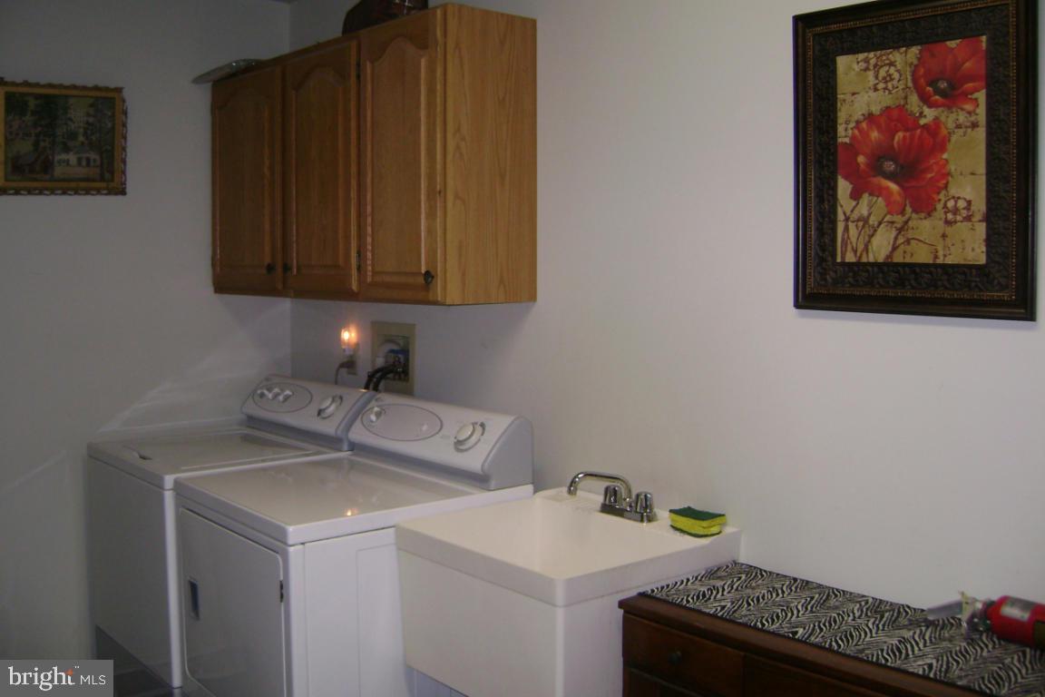 452 Lakeview Drive Lititz, PA 17543 - Photo 24 of 29 Gallery Image 24