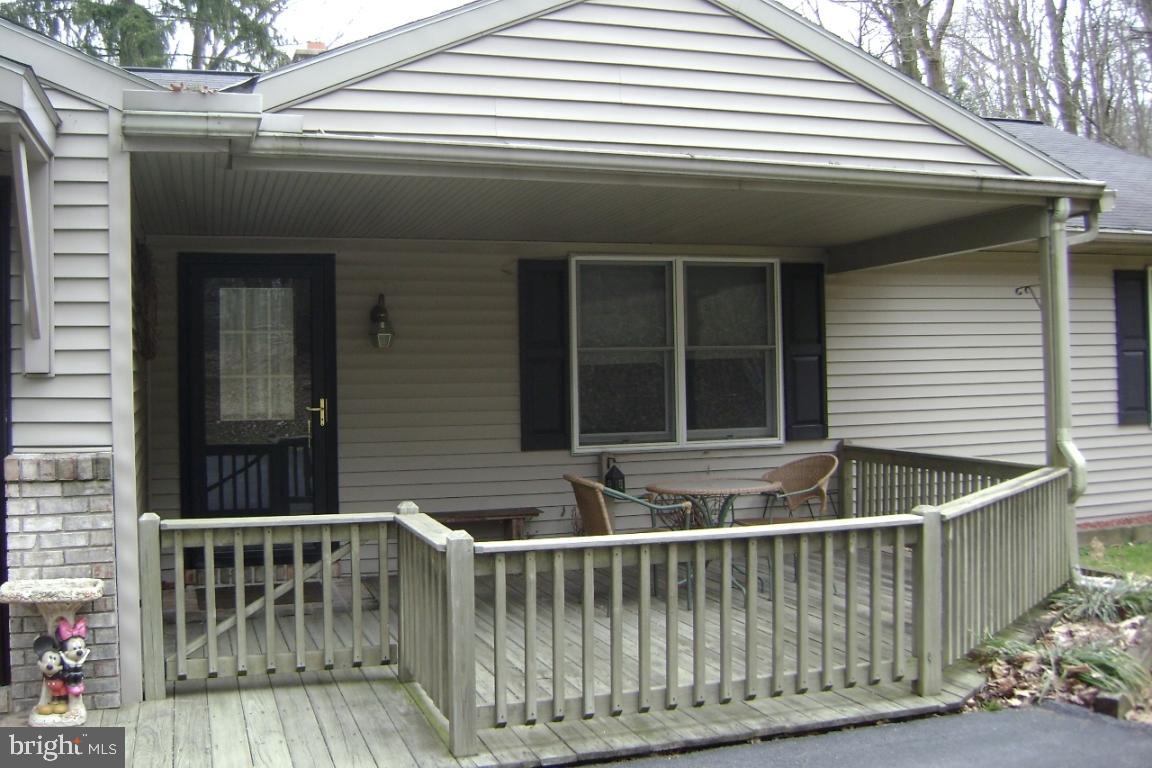 452 Lakeview Drive Lititz, PA 17543 - Photo 4 of 29 Gallery Image 4