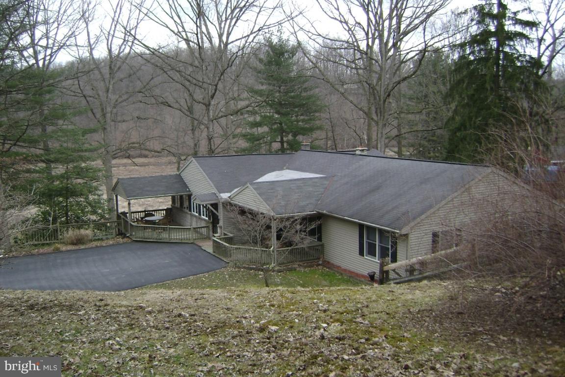 452 Lakeview Drive Lititz, PA 17543 - Photo 6 of 29 Gallery Image 6