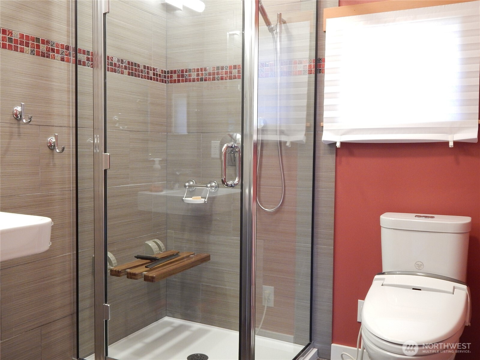7321 35th Avenue Southwest Seattle, WA 98126 - Photo 19 of 35