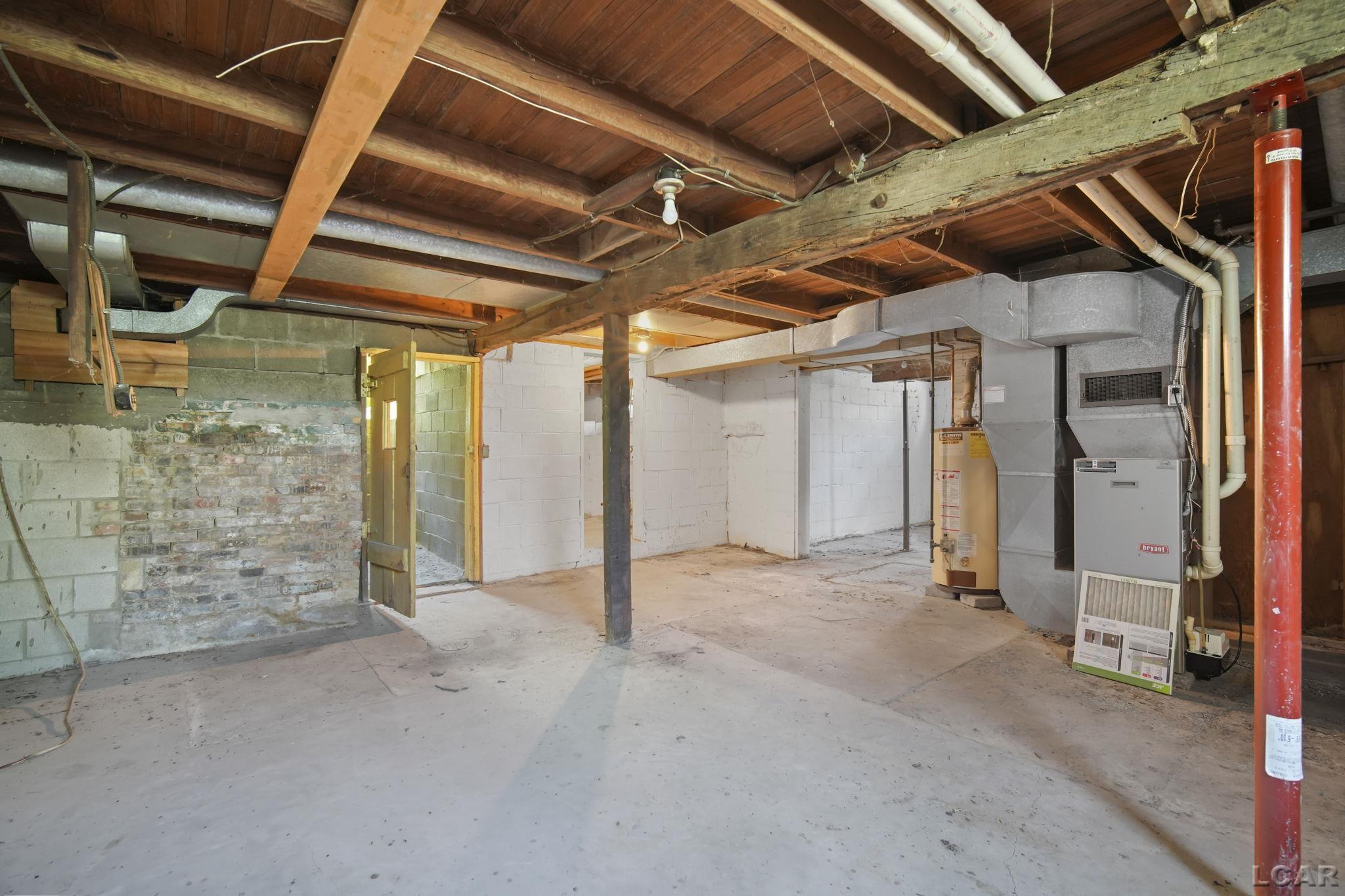 2488 Laberdee Road Adrian, MI 49221 - Photo 10 of 45 50109479-9.JPG