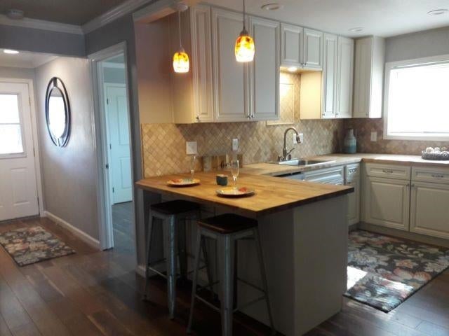 17889 Oasis Road Redding, CA 96003 - Photo 4 of 27 Gallery Image 4