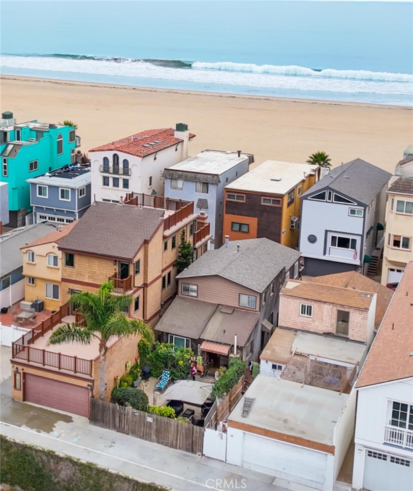 58 Surfside Avenue, Unit B Surfside, CA 90743 - Photo 1 of 17