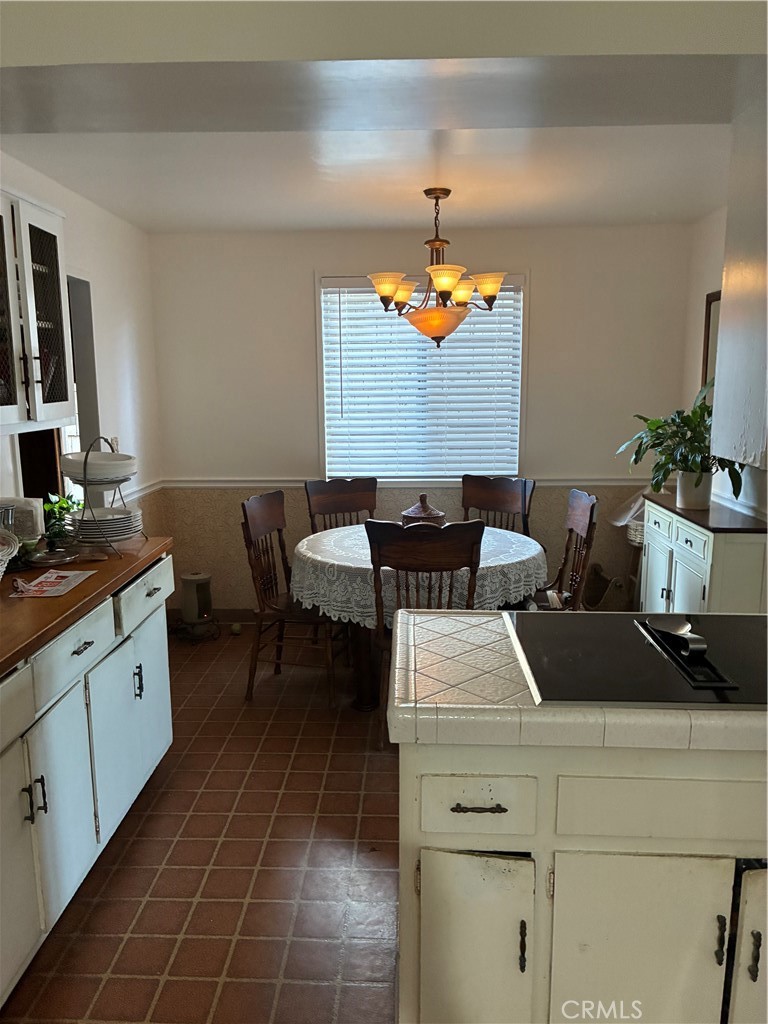 58 Surfside Avenue, Unit B Surfside, CA 90743 - Photo 11 of 17