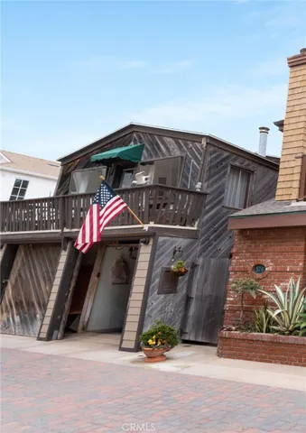 $6,200 | 58 Surfside Avenue, Unit B, Surfside, CA 90743