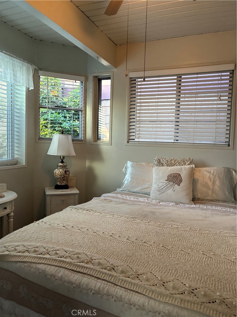 58 Surfside Avenue, Unit B Surfside, CA 90743 - Photo 6 of 17